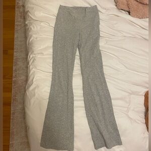 TNA ARITZIA Grey Cotton Flare Leggings